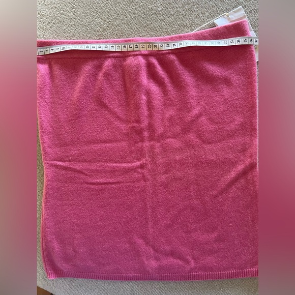 Thesaurus Women tank top, pink color. Cashmere. - Picture 7 of 10